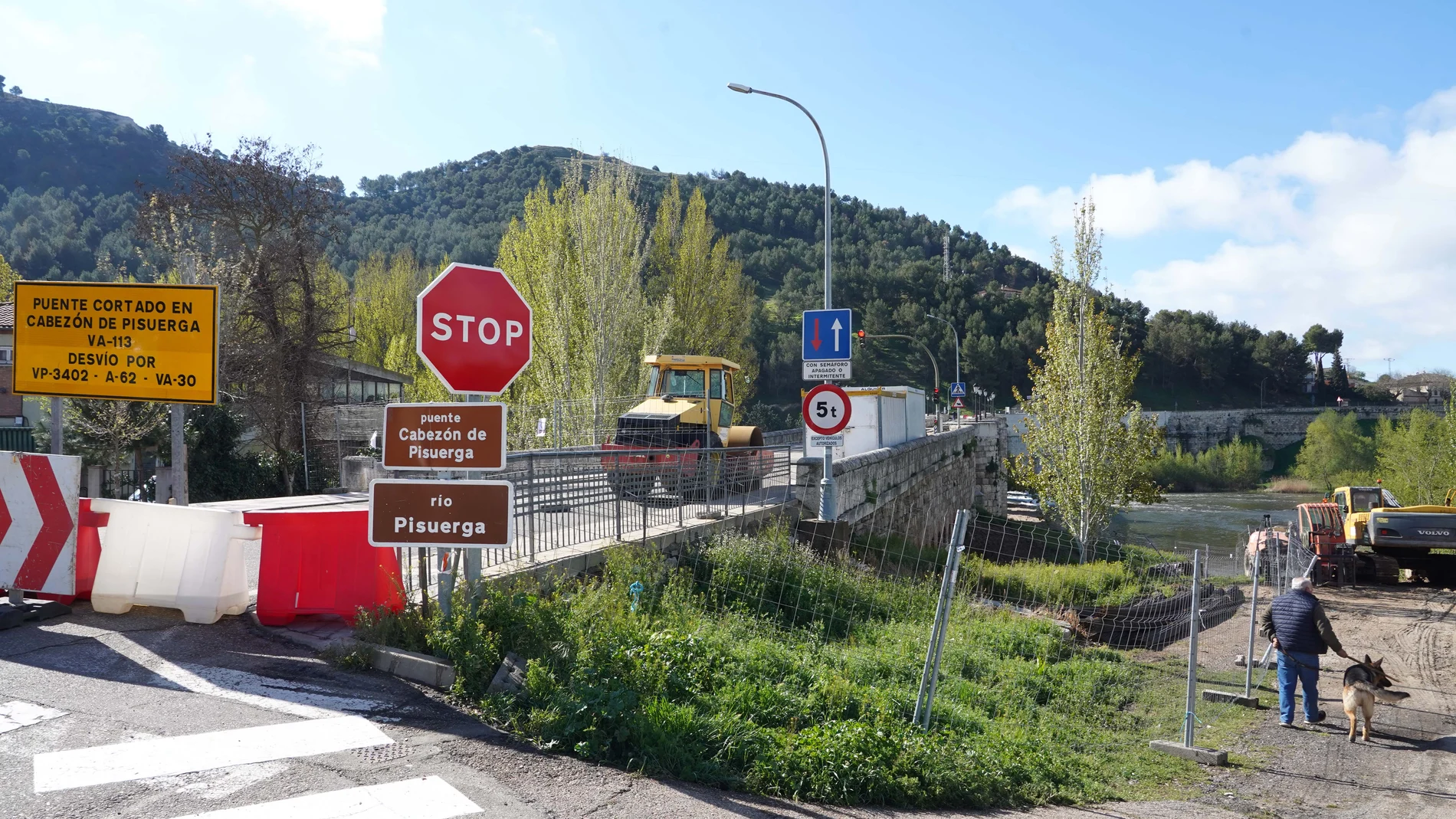 Obras en el puente de Cabezón de Pisuerga