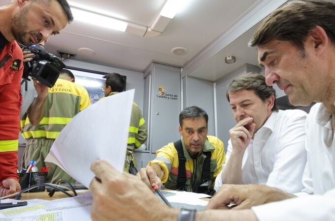 Mañueco asegura que la Junta podrá “todos los medios” para la recuperación “natural, social y económica” de las zonas afectadas por los incendios en Castilla y León