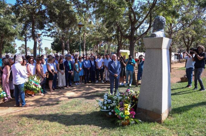 Homenaje a José María Martín Carpena en Málaga