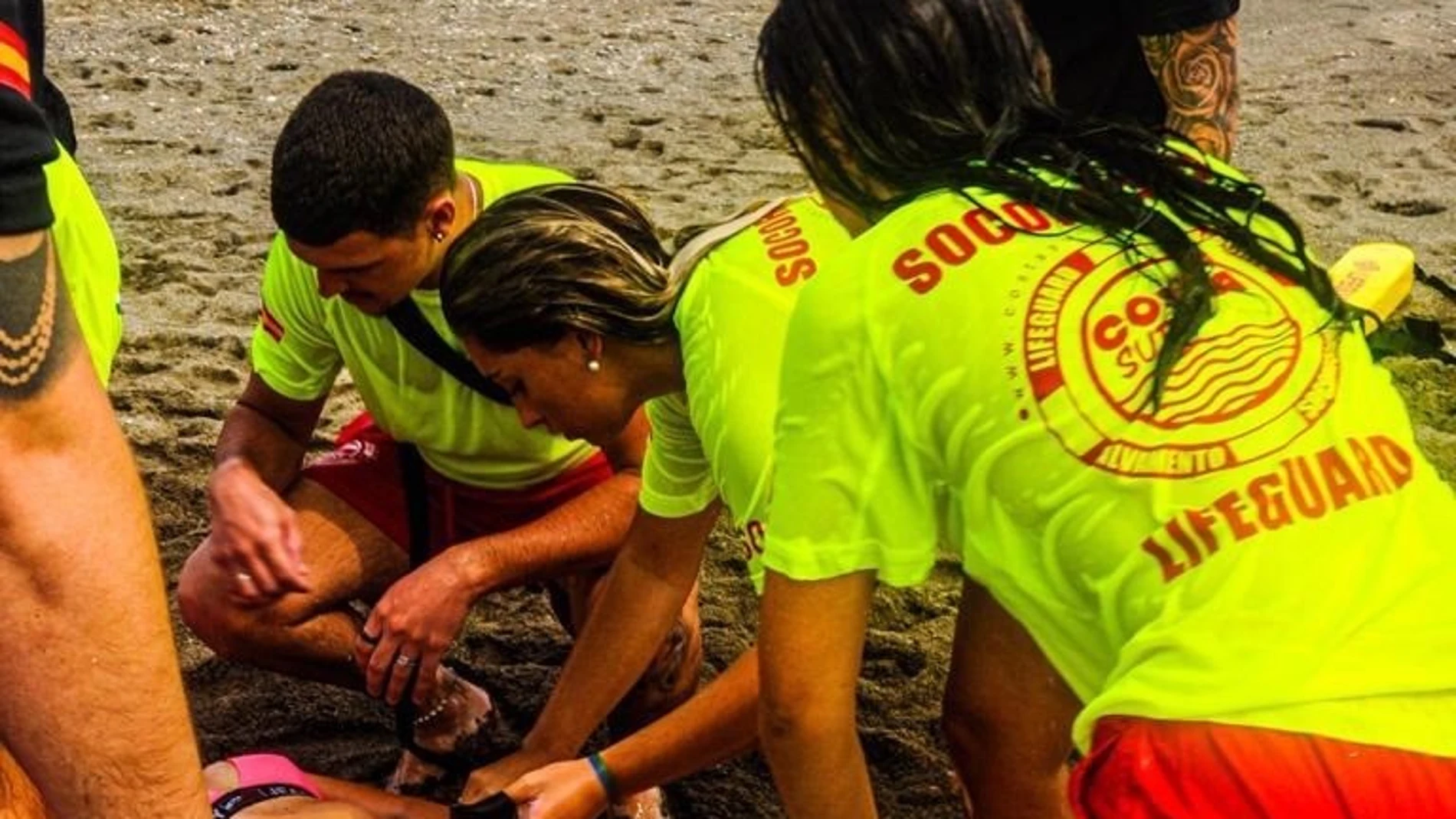 Costa Sur Socorrismo, empresa adherida a la Real Federación Española de Salvamento y Socorrismo (RFESS), presta servicio de socorrismo y salvamento en piscinas particulares, hoteles y centros deportivos y de ocio de toda la Costa del Sol. COSTA SUR SOCORRISMO.