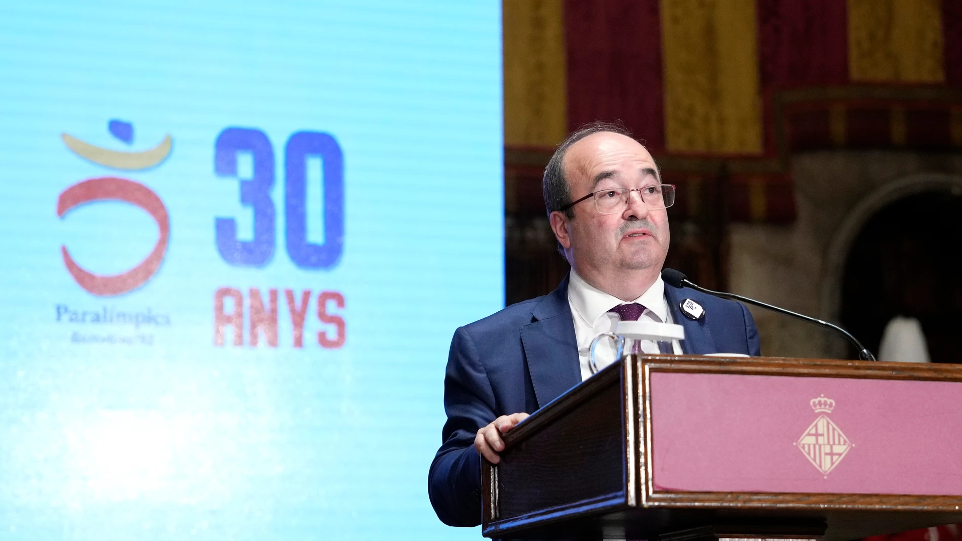 El ministro de Cultura, Miquel Iceta, durante el acto institucional del 30 aniversario de los Juegos Olímpicos de Barcelona 92, este jueves en el Ayuntamiento de Barcelona.