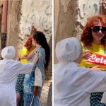 Las dos modelos posaban para un reportaje fotográfico en Nápoles cuando de repente la monja las separó