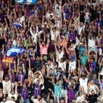 El público animó a Shakira cuando Piqué tocaba el balón en el Real Madrid-Barcelona de Las Vegas