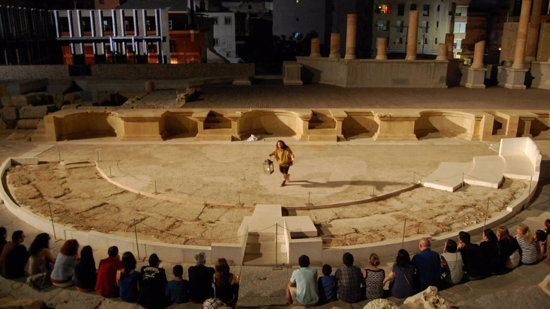 El Teatro Romano de Cartagena ha programado en agosto un buen número de rutas y visitas tematizadas en colaboración con Cartagena Puerto de Culturas