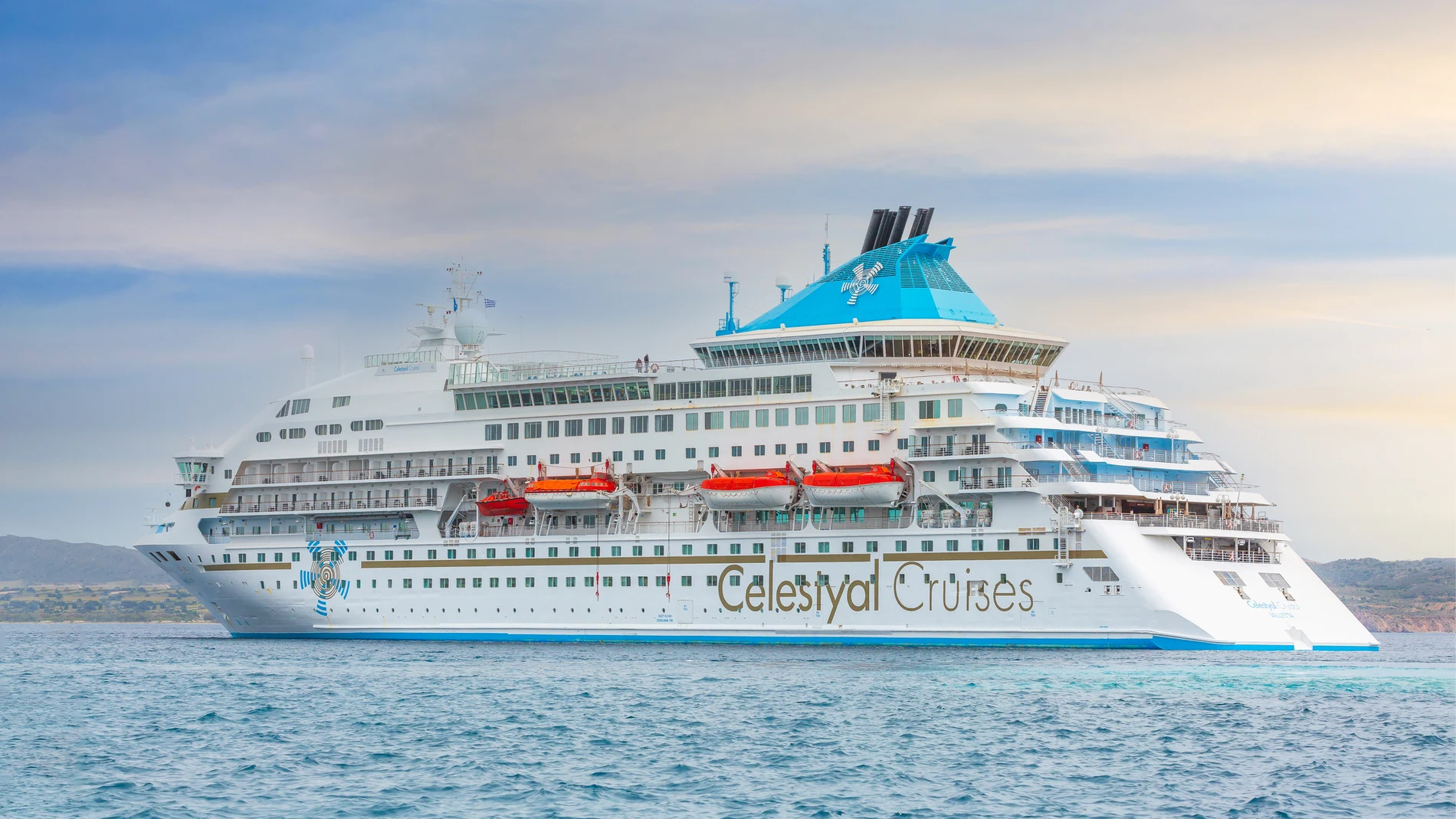 El barco Celestyal Crystal, de tamaño mediano, incluye lo mismo que un crucero más grande