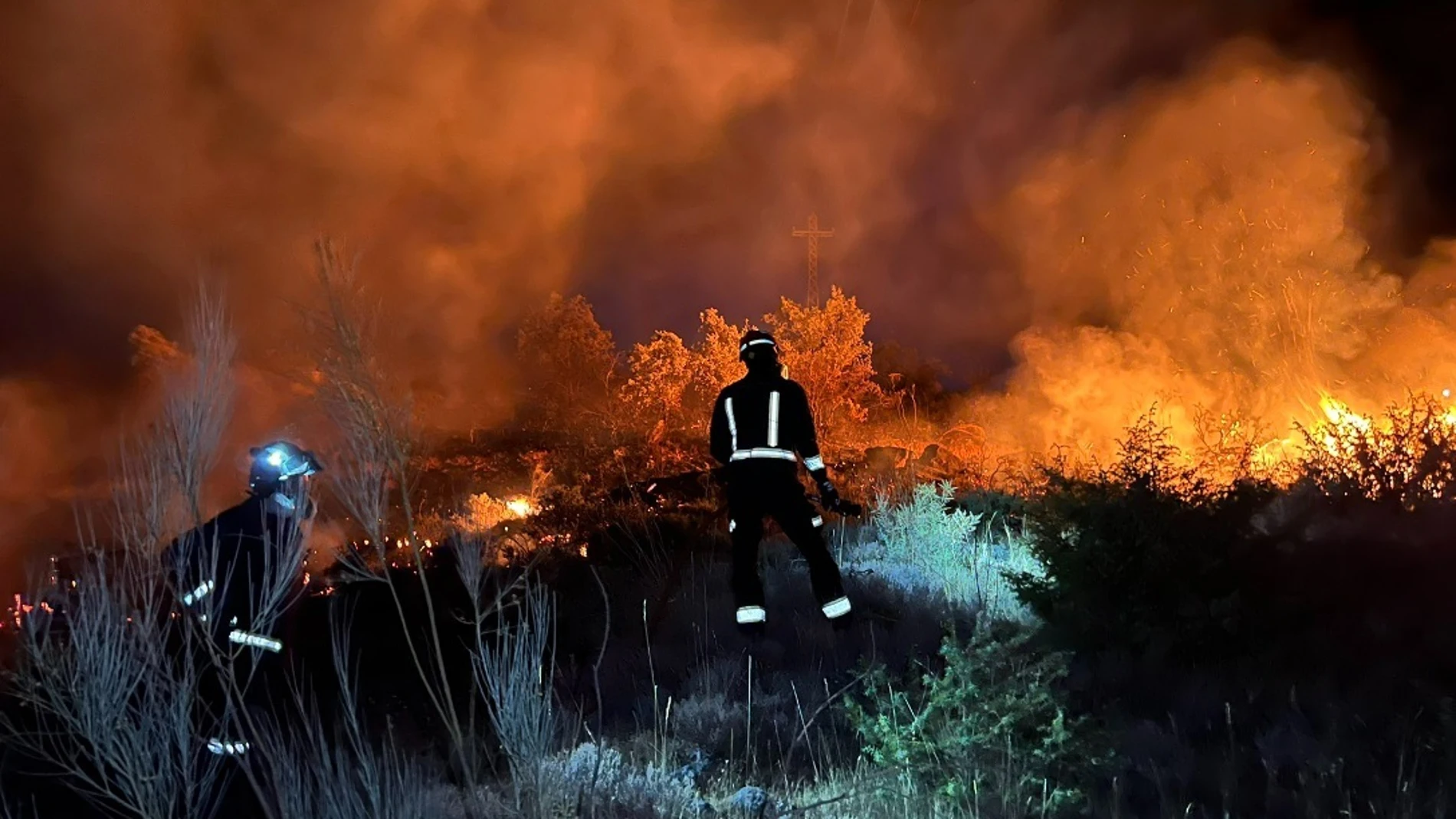 Una imagen del incendio en El Vellón, Mádrid, que ya ha sido controlado