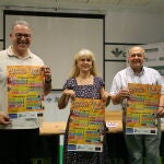 El vicepresidente segundo de la Diputación de Zamora, Jesús María Prada; la presidenta de la Federación ‘Espigas’, Flor Guerrero; y el secretario de la Fundación Caja Rural de Zamora, Feliciano Ferrero, presentan las actividades