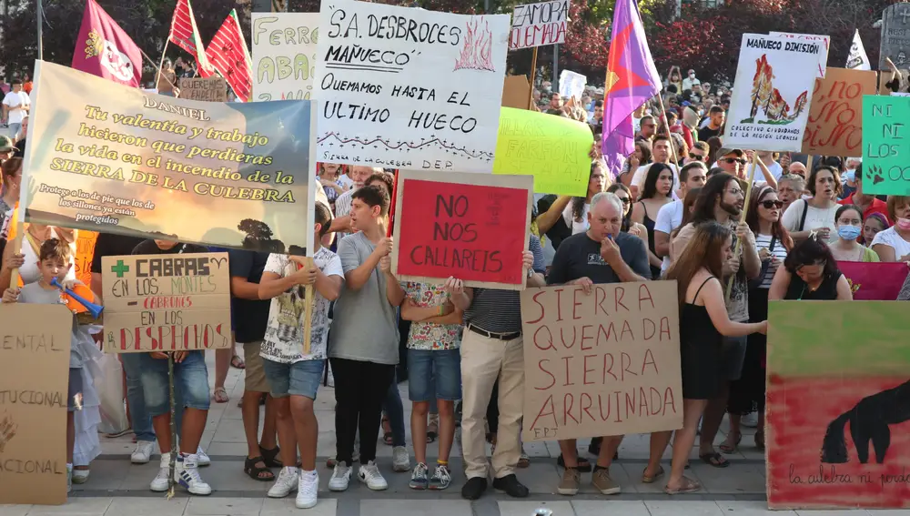 Manifestación a favor de la Sierra de la Culebra