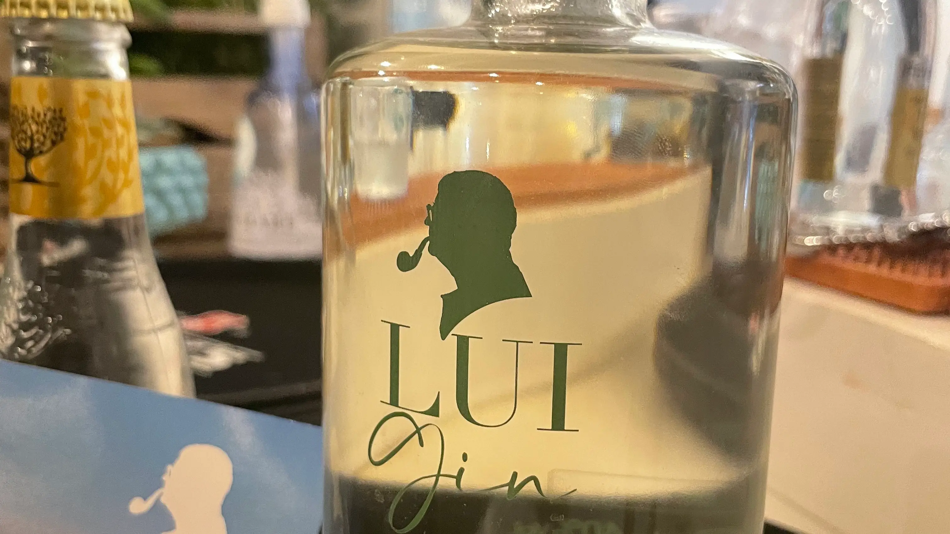 Gin Lui, hecho en casa en Fasano, Savelletri