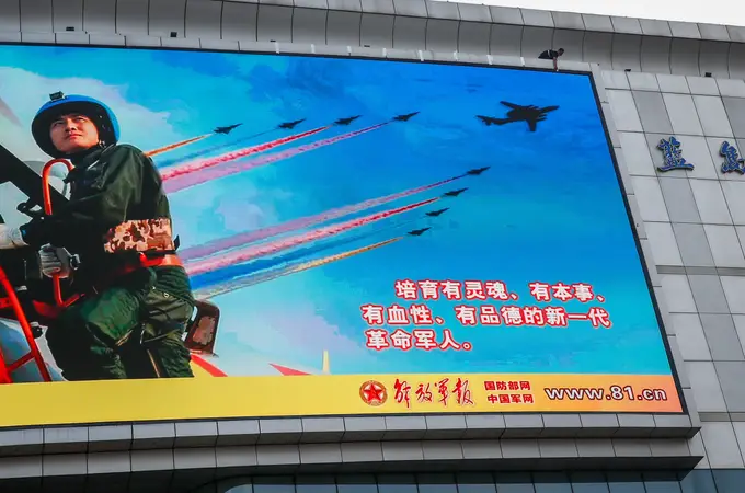 Escalada de tensión: Aviones militares chinos SU-35 están cruzando el estrecho de Taiwán