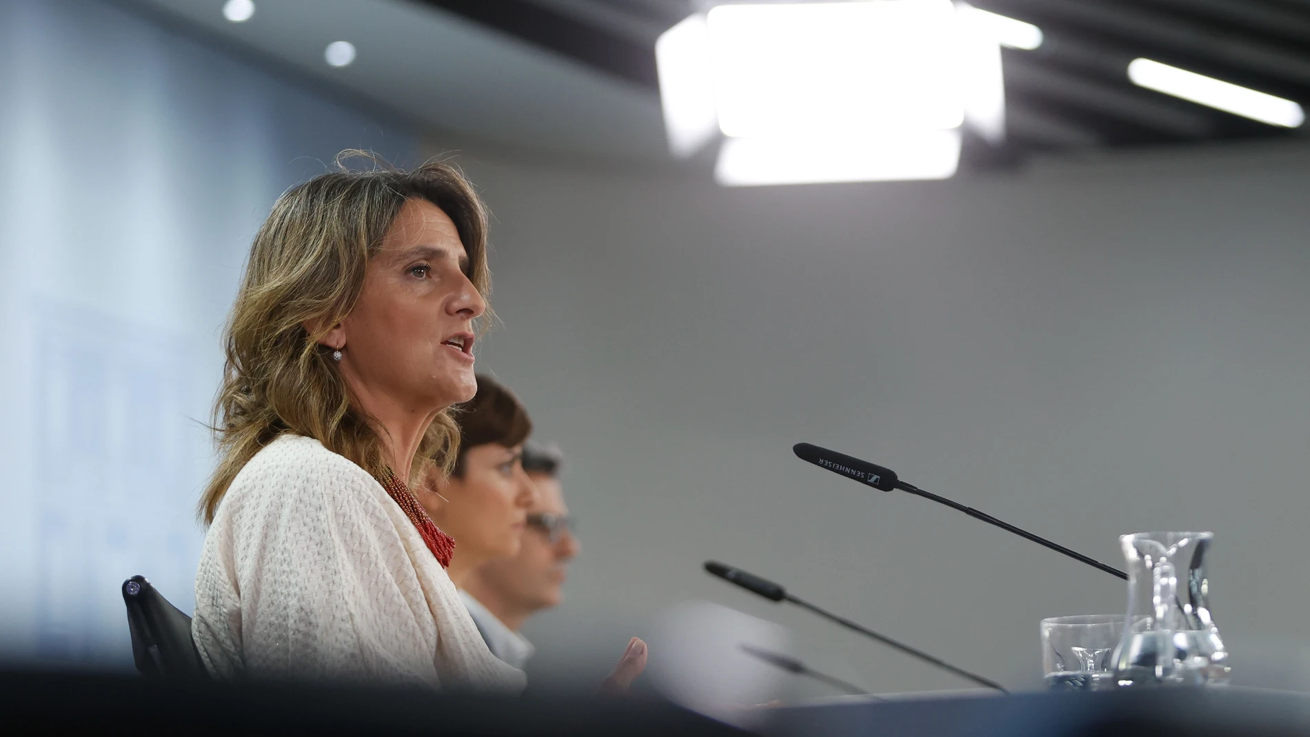 La vicepresidenta tercera y ministra para la Transición Ecológica, Teresa Ribera, durante su comparecencia para informar del nuevo paquete de medidas urgentes para la eficiencia y el ahorro energético