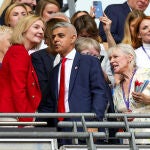 Sadiq Khan y Liz Truss luchan por el liderazgo del Partido Conservador