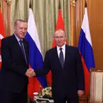 El presidente ruso, Vladimir Putin y su homólogo turco, Recep Tayyip Erdogan, en Sochi