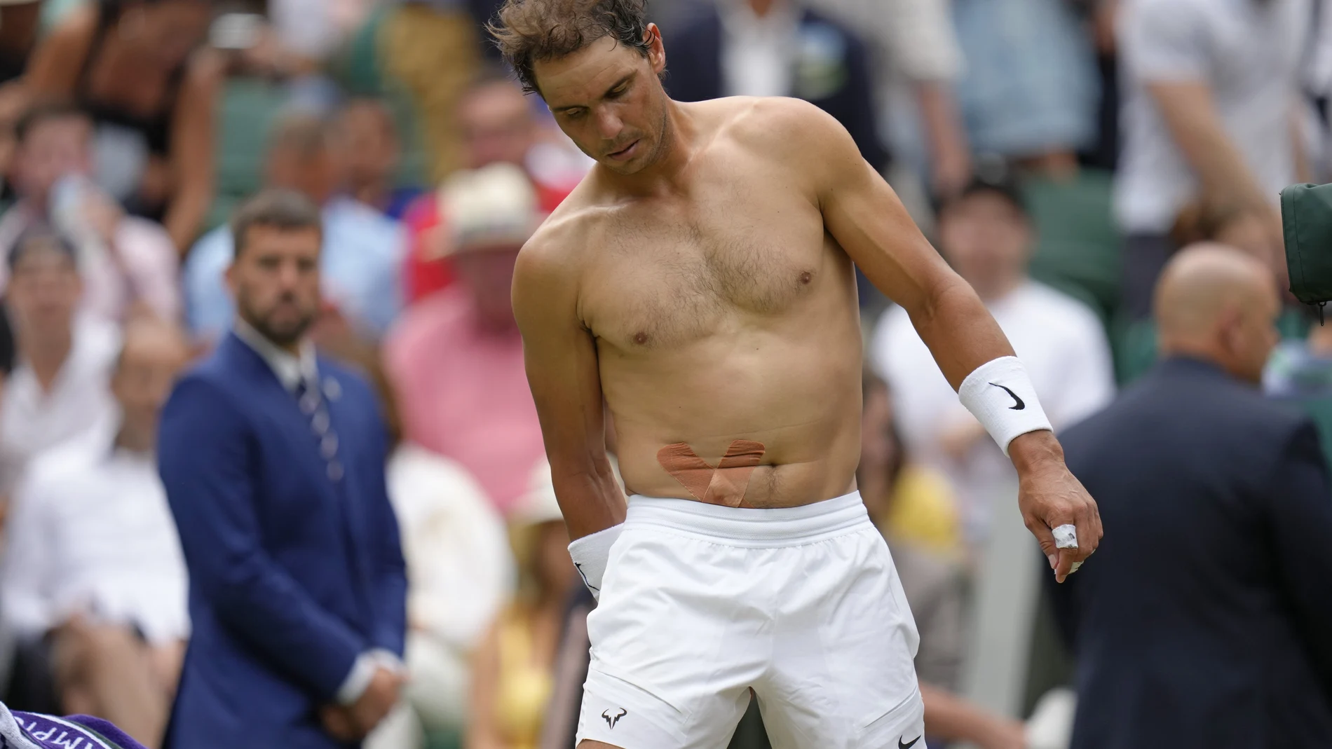 Nadal, con el vendaje abdominal que llevó ante Fritz en cuartos de Wimbledon
