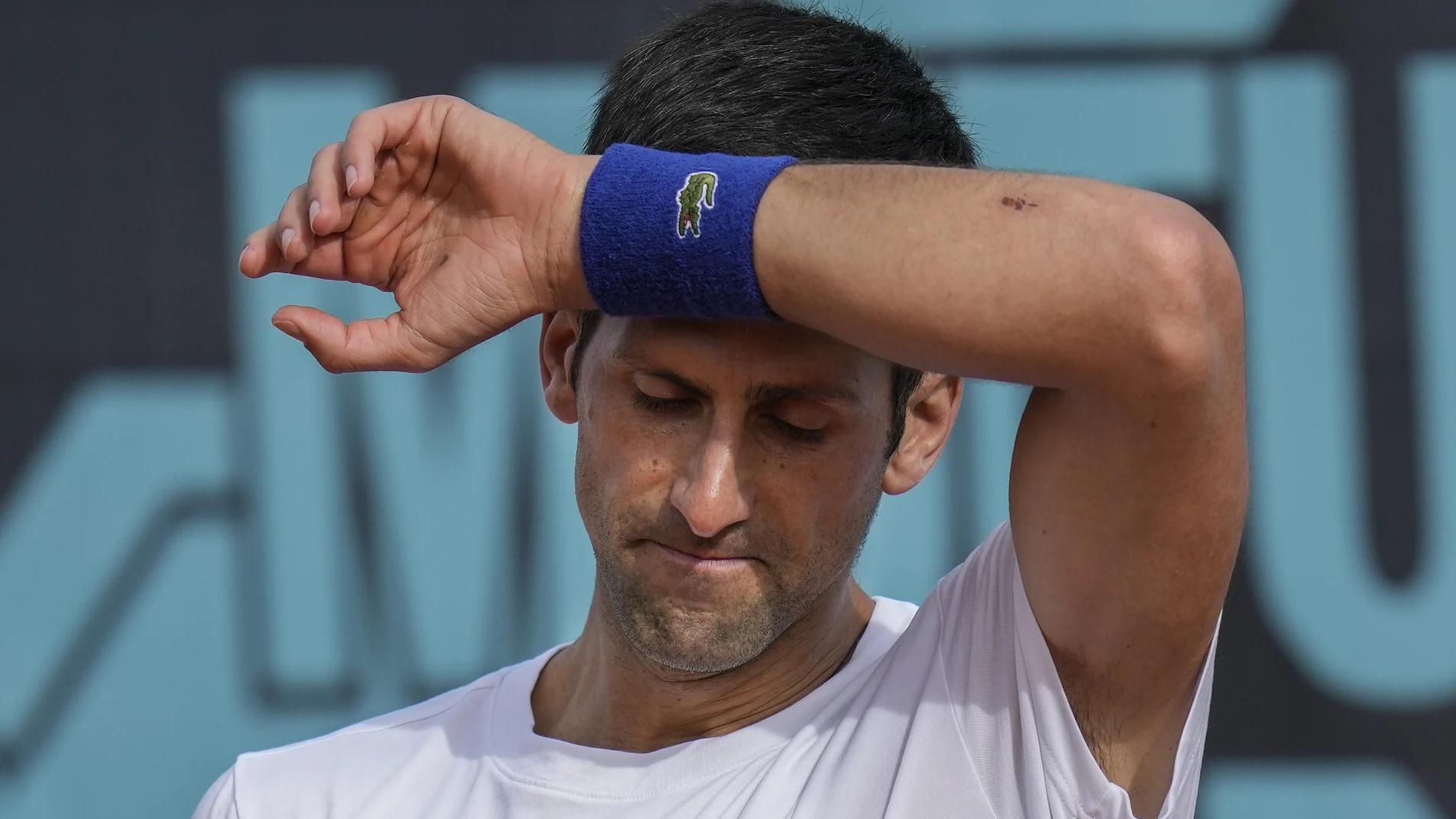 Novak Djokovic está teniendo un año complicado por su negativa a vacunarse