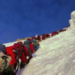 El 22 de julio, aprovechando las condiciones meteorológicas favorables, 145 montañeros hollaron la cima del K2, en Islamabad, Pakistán. Se trata del número más elevado de ascensos jamás registrado