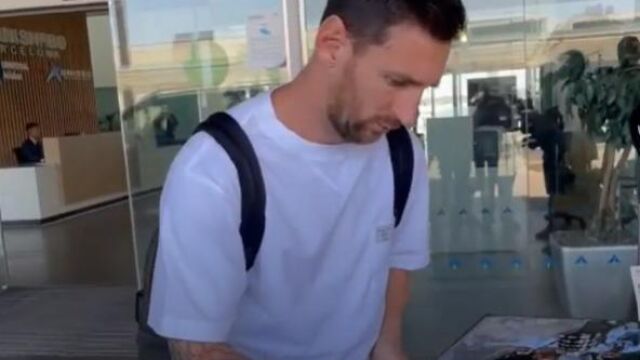 Messi llegó ayer a Barcelona