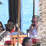 Jaime de Marichalar come con una amiga en Marbella