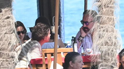 Jaime de Marichalar come con una amiga en Marbella