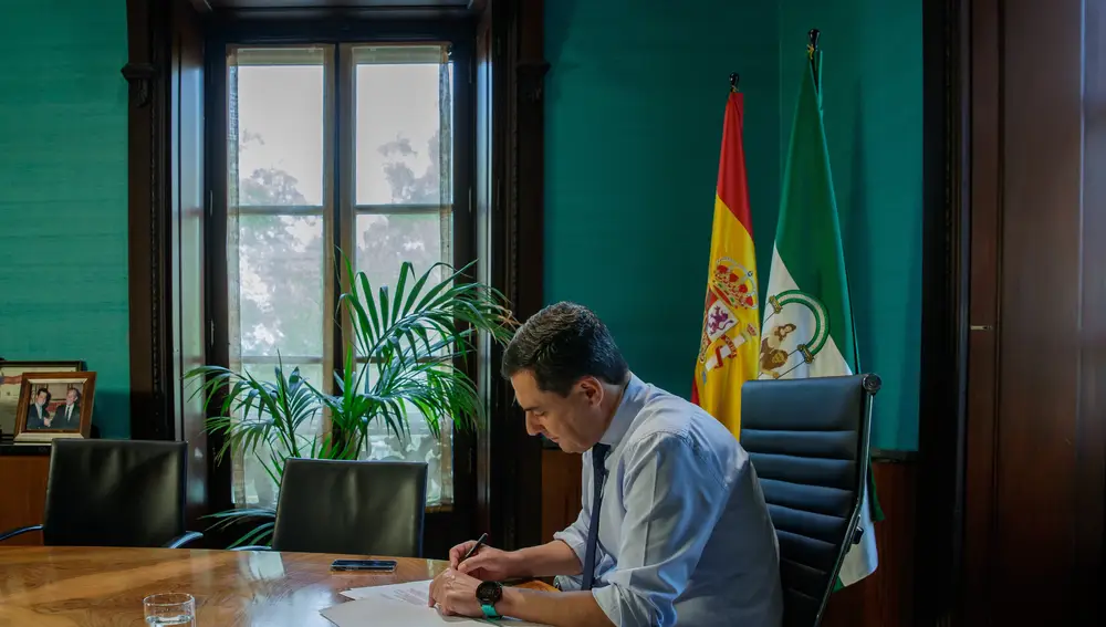 El presidente andaluz, Juanma Moreno. EFE/ Julio Muñoz