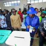  La jornada electoral transcurre en Kenia con pequeñas disputas cargadas de tensión