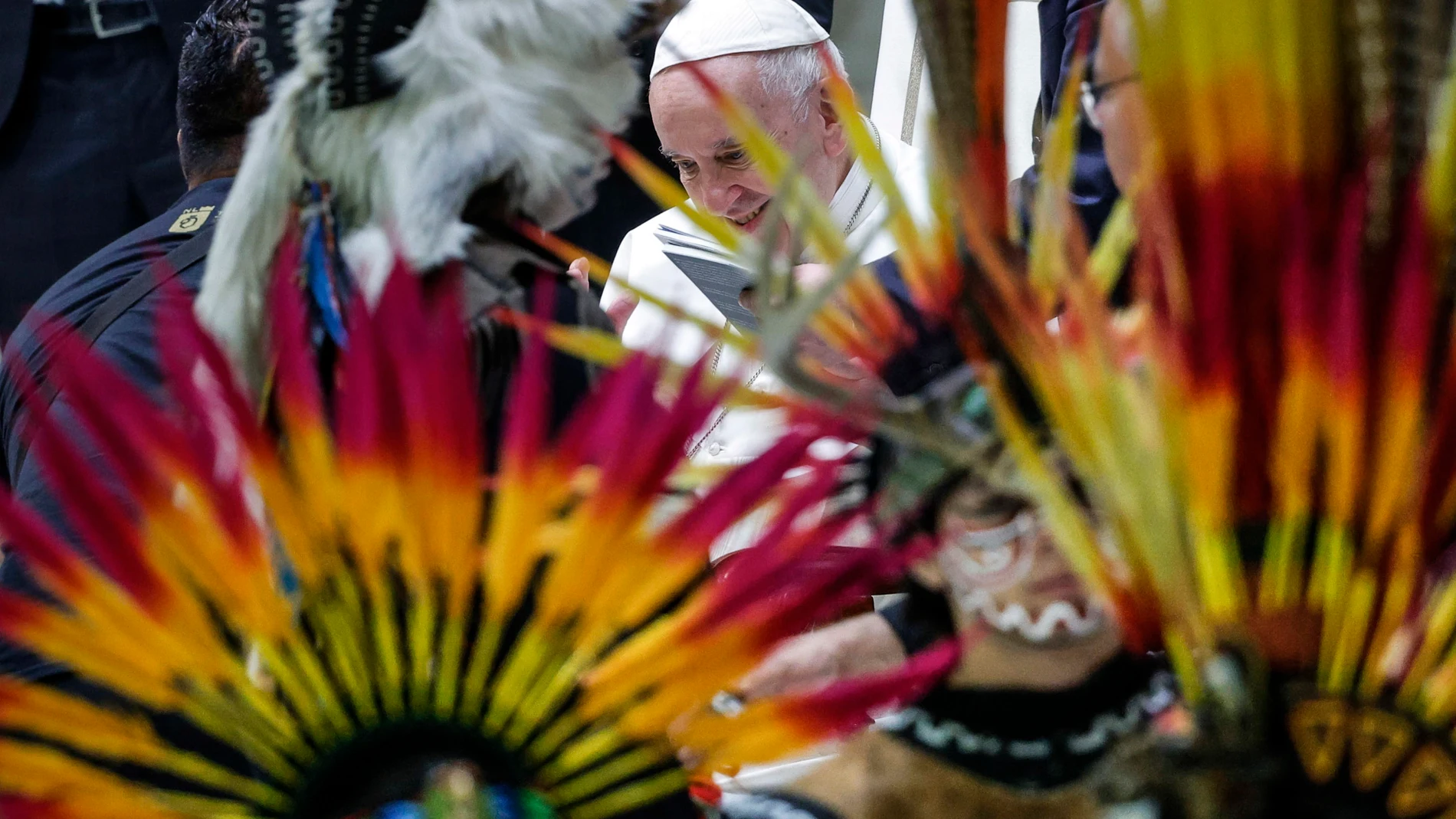 El Papa Francisco dirige la audiencia general semanal en el Aula de Audiencias Pablo VI, Ciudad del Vaticano