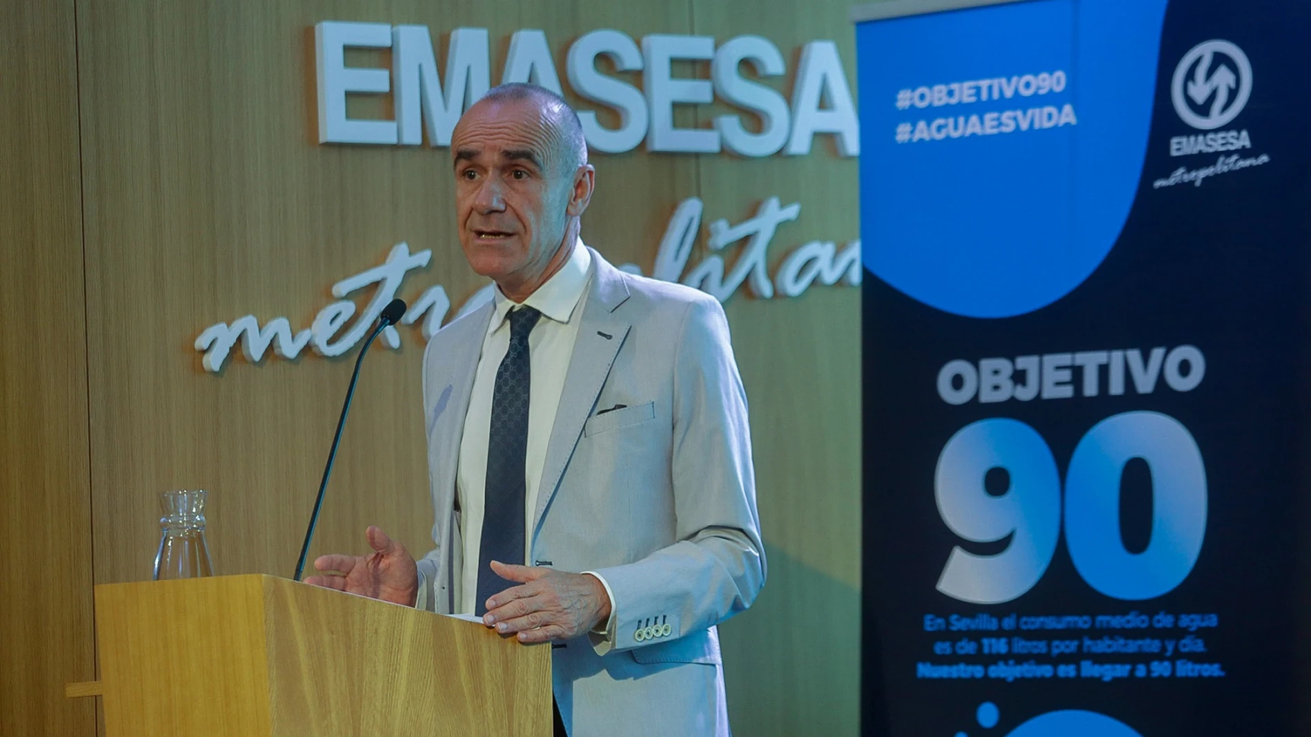 El alcalde de Sevilla, Antonio Muñoz, este miércoles en el acto con Emasesa