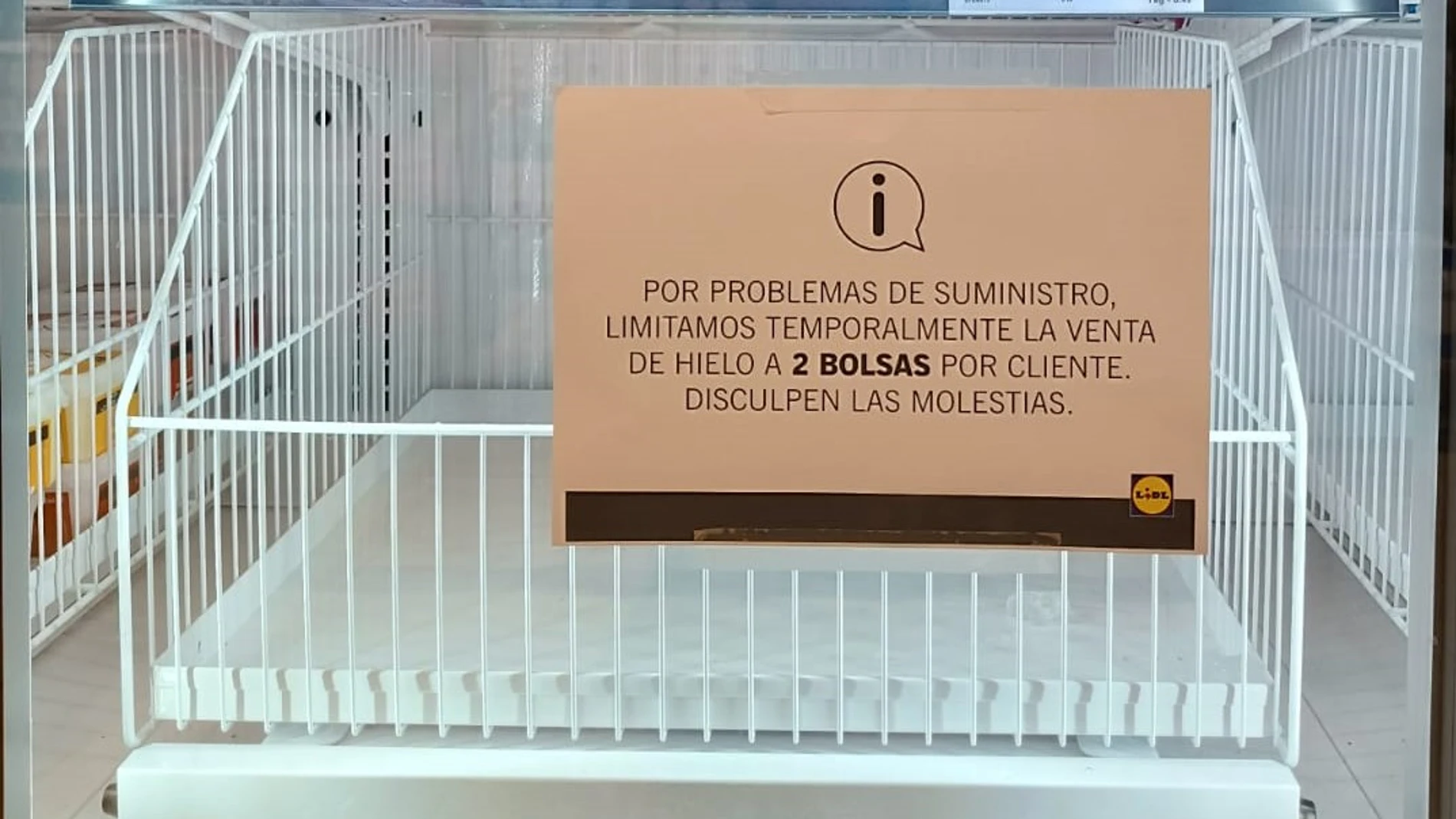 Límite a la venta de hielo en un supermercado Lidl en Aranda de Duero (Burgos)