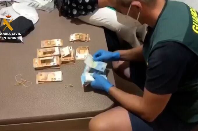 Los presuntos narcotraficantes disponían de 91.000 euros en efectivo