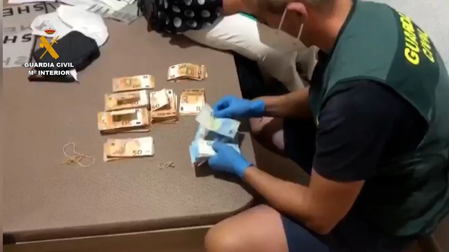 Los presuntos narcotraficantes disponían de 91.000 euros en efectivo
