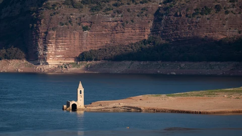 El pantano de Sau, en el término de Vilanova de Sau (Barcelona) y que está al 39% por ciento de su capacidad debido a la sequía que sufre Cataluña