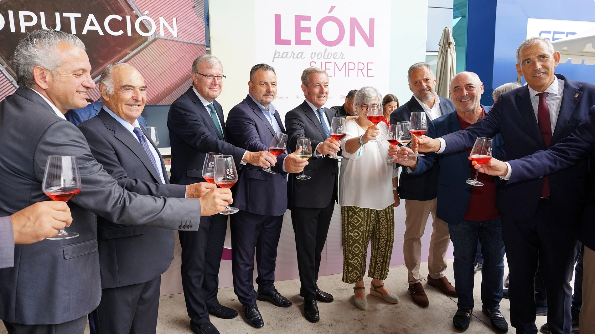 El presidente de las Cortes, Carlos Pollán, participa en la 65 Feria Internacional de Muestras de Asturias, que pone en valor la cultura y la gastronomía de León