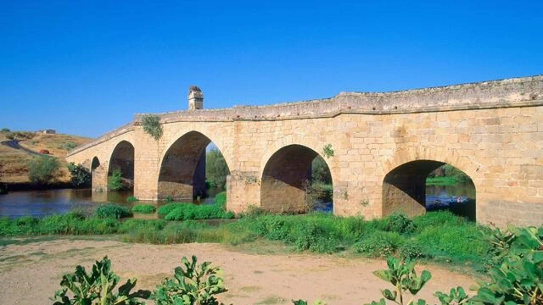 Puente de Galisteo sobre el río Jerte