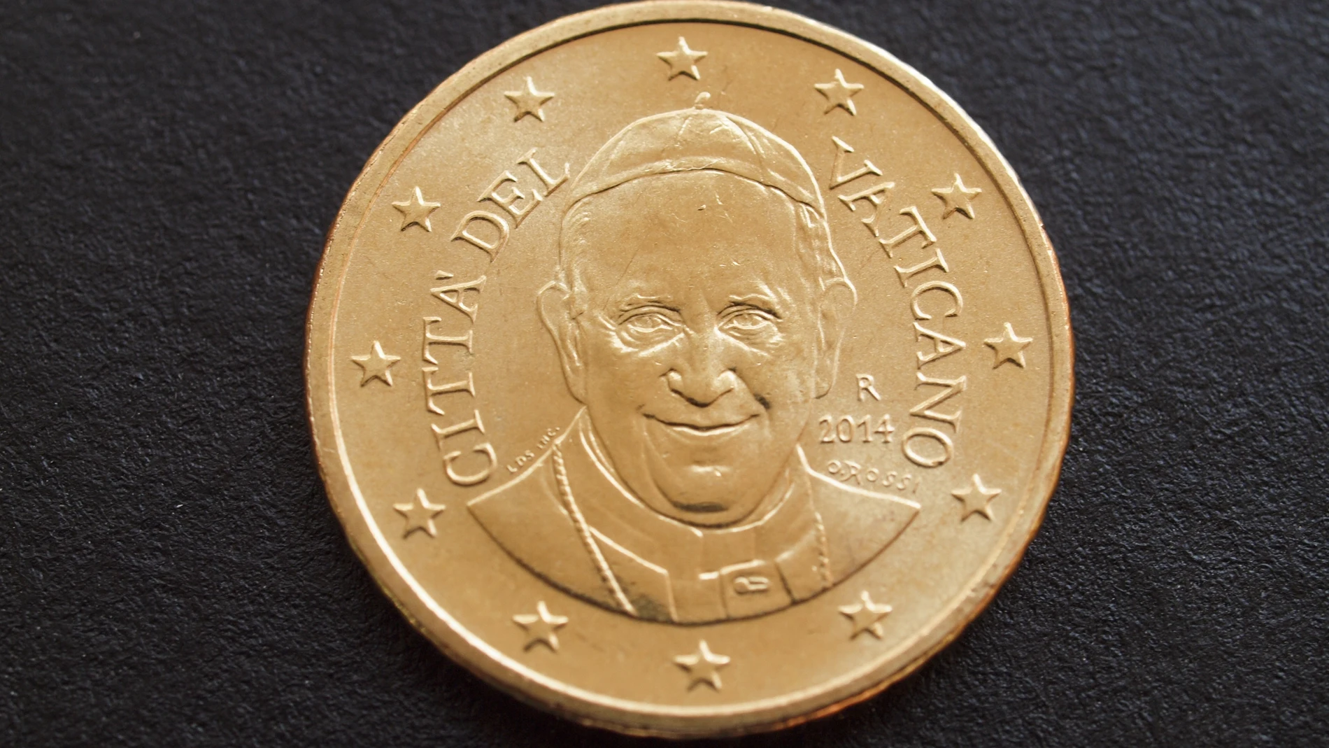 Cincuenta céntimos de euro de la Ciudad del Vaticano con el retrato del Papa Bergoglio Francisco I