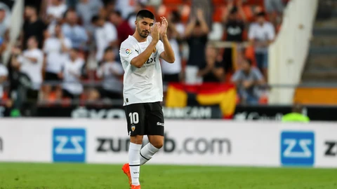 Carlos Soler con el Valencia.