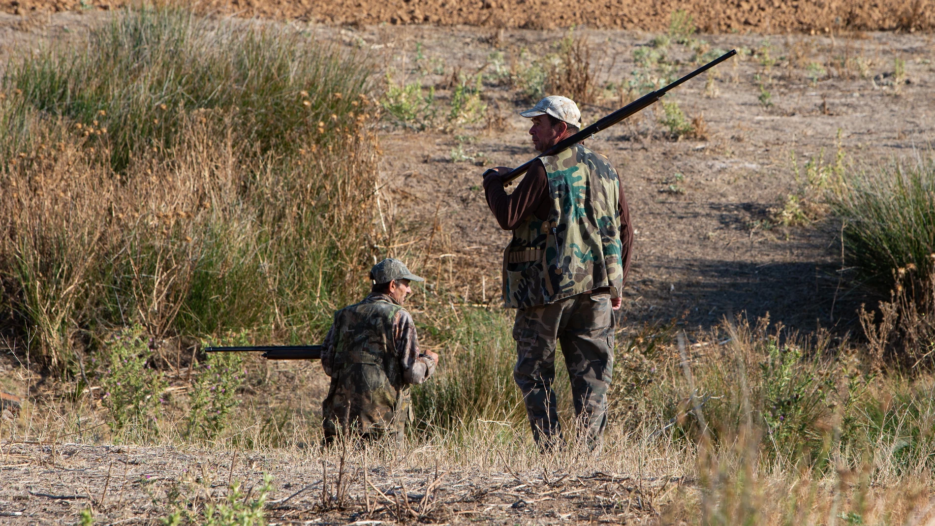 La caza, según el sector, es una actividad que crea riqueza, fija la población al territorio y contribuye a la conservación del medio ambiente