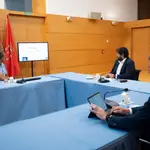 El jefe del Ejecutivo regional, Fernando López Miras, presidió esta mañana la reunión del Comité de Seguimiento del Mar Menor celebrada en el Palacio de San Esteban.