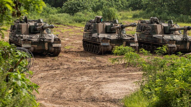 Obuses autopropulsados K-9 en la sección occidental de la frontera intercoreana en Paju, en Corea del Sur, en maniobras preliminares a las ejercicios conjuntos de EEUU y Corea del Sur