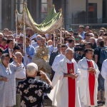 El pueblo de Almonte (Huelva) celebra este viernes en la aldea de El Rocío, después de dos años, su voto de acción de gracias a la Virgen del Rocío por "salvarlo" de la invasión de las tropas francesas en 1812