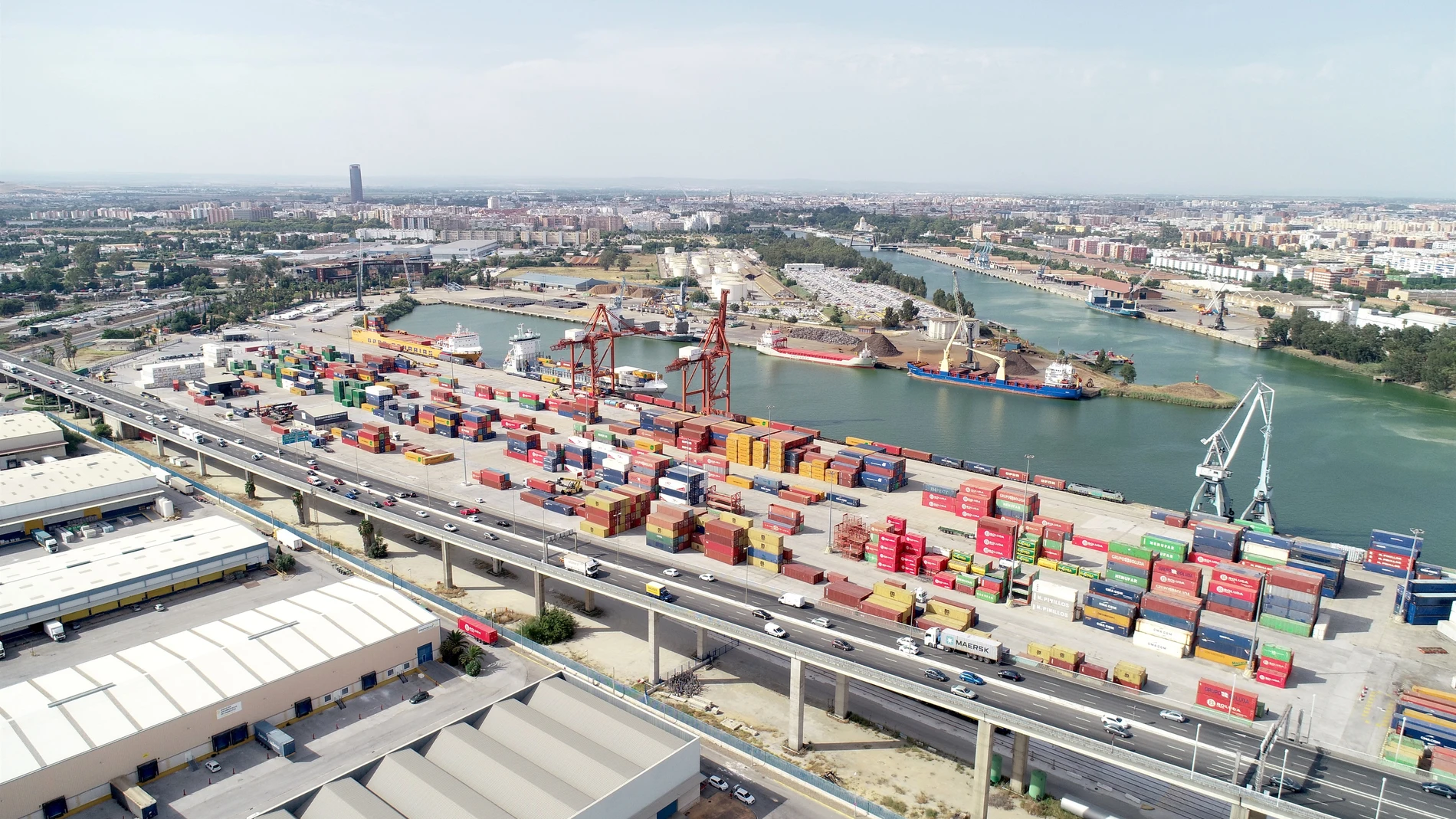 Vista aérea de las instalaciones del Puerto de Sevilla