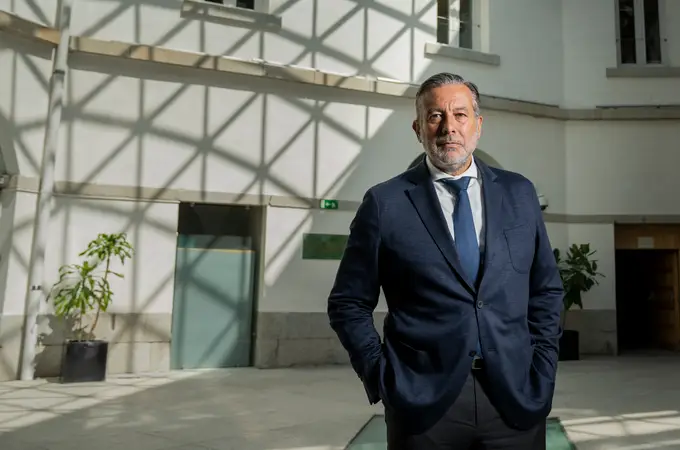 Enrique López, consejero de Justicia de Ayuso, se da de baja como militante del PP