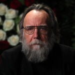 Alexander Dugin, el ideólog de Putin, en el funeral por la muerte de su hija Daria Dugina