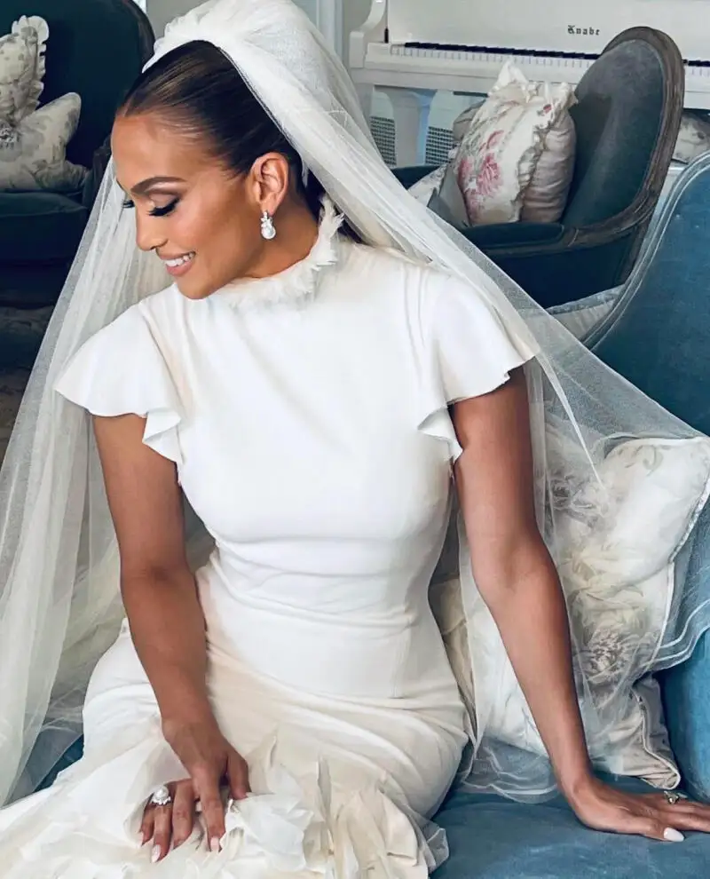 Los tres vestidos de novia de Jennifer Lopez en su segunda boda.