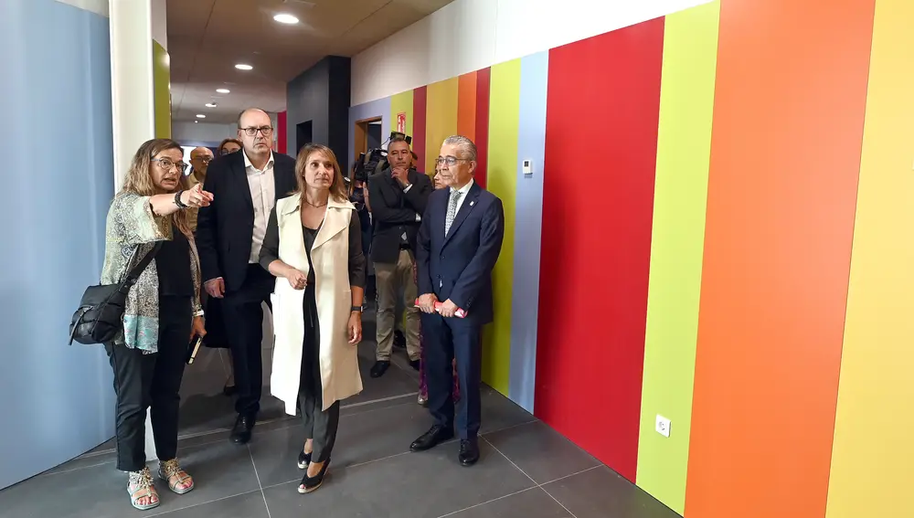 La consejera de Educación, Rocío Lucas, visita el Colegio de Educación Infantil y Primaria del barrio de Villímar, en Burgos