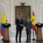 El presidente Pedro Sánchez con su homologo colombiano, Gustavo Petro