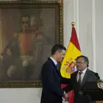  Sánchez ofrece España como sede de la negociación entre Colombia y el ELN