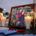 Altar en memoria del periodista asesinado Margarito Martínez, en Tijuana (México), atribuido al narco David López Jiménez, alias “El Cabo 20”