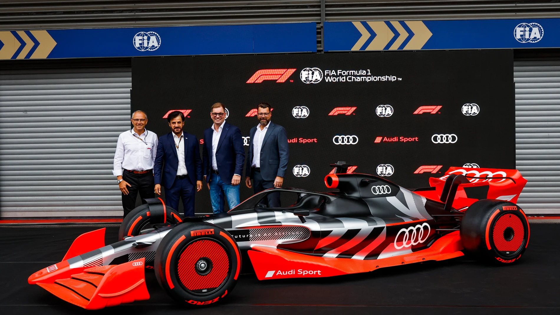 Stefano Domenicali (F1), Mohammed Ben Sulayem (FIA), Markus Duesmann (Audi) y Oliver Hoffman (Audi).