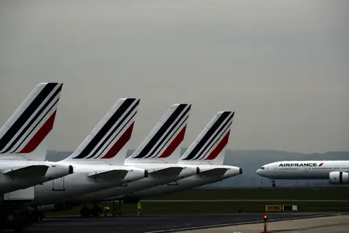 Desalojan seis aeropuertos de Francia y uno en Bélgica por amenaza de bomba