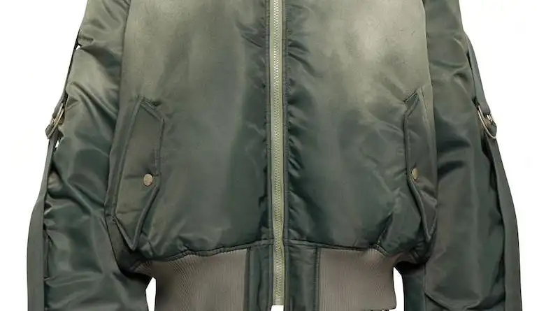 Chaqueta bomber efecto desgastado